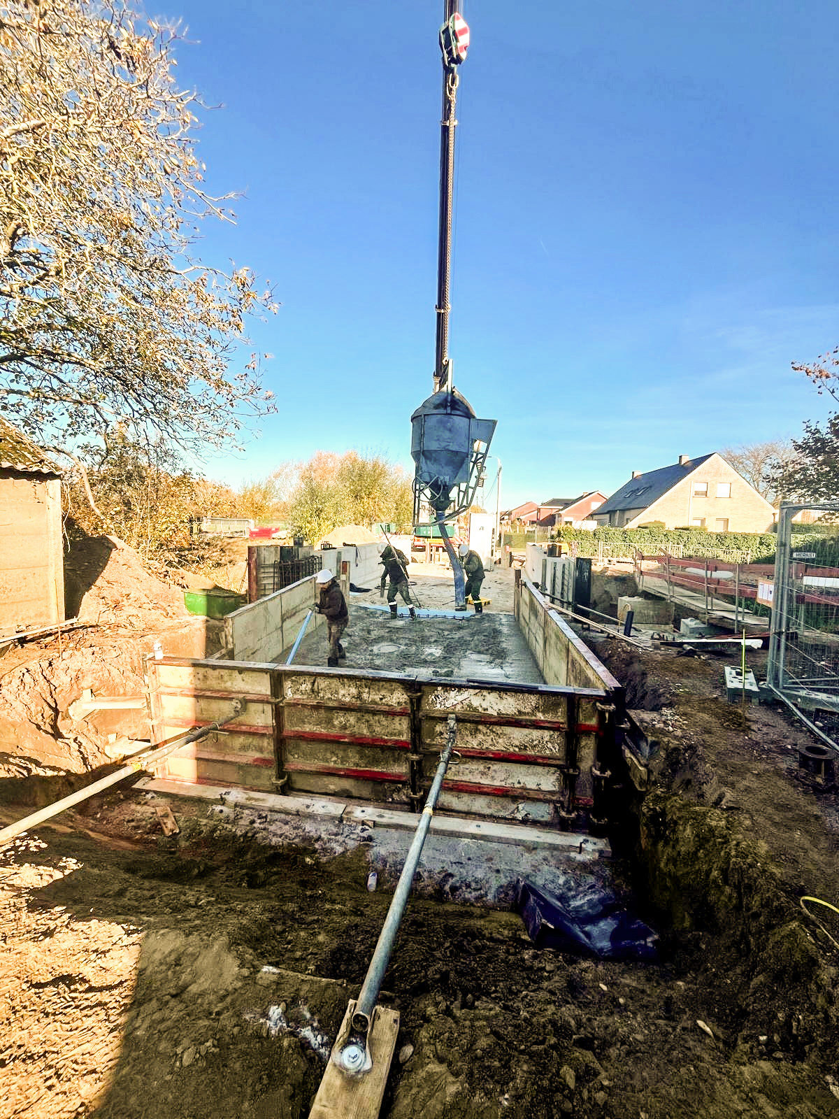 Plaatsing van de bekisting op de nieuwe Laakbrug.