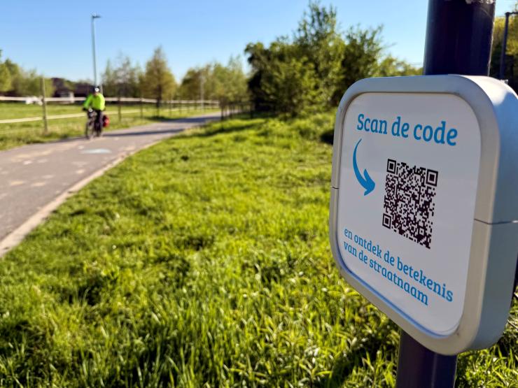 Straatnamenproject - bordje met QR-code